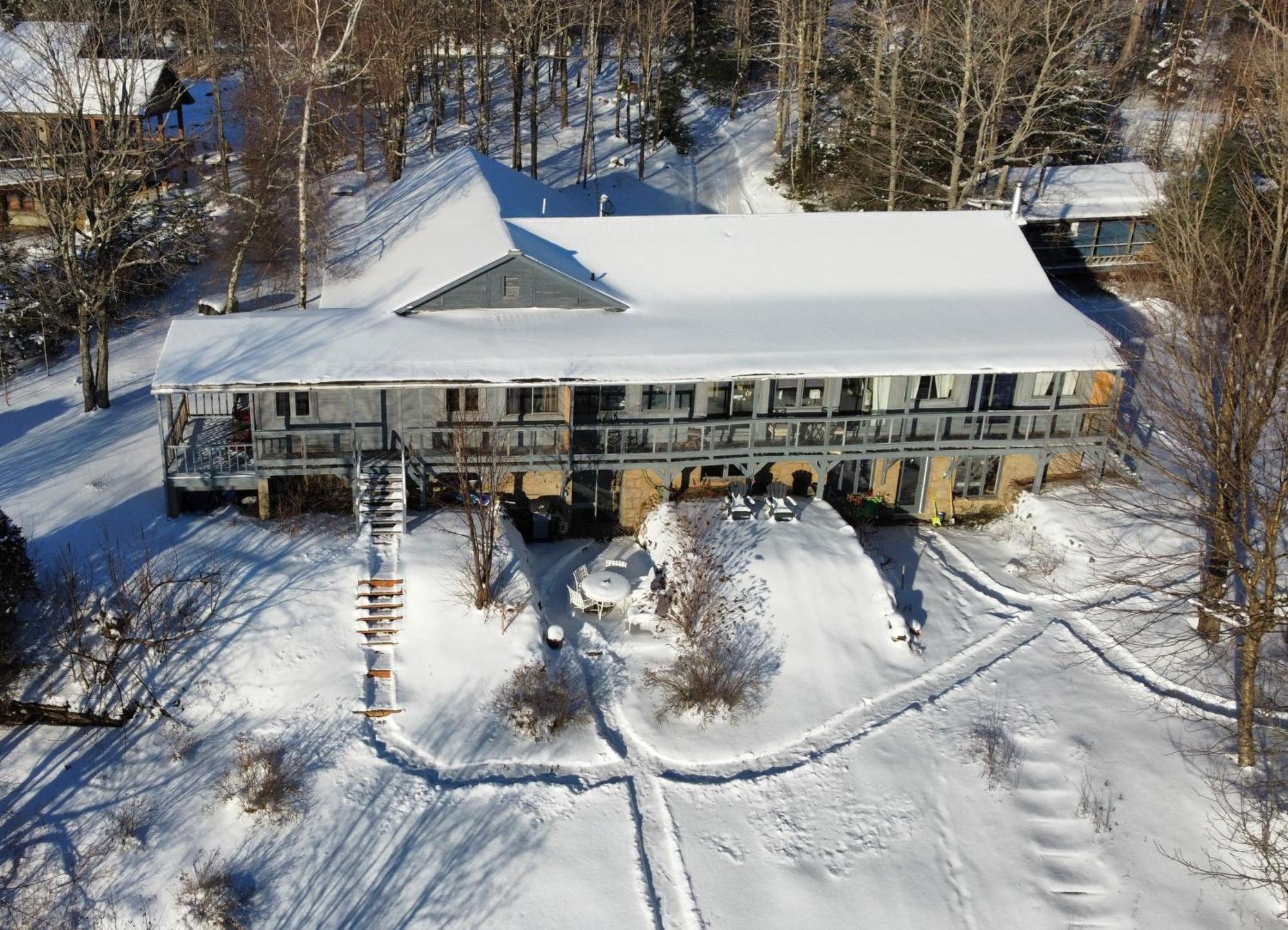 Le Lodge Du Lac Saint-Faustin Luaran gambar